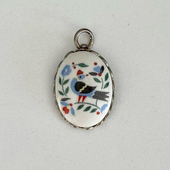 ⭐️ Vintage Porcelain Bird Brooch - Picture 4 of 5